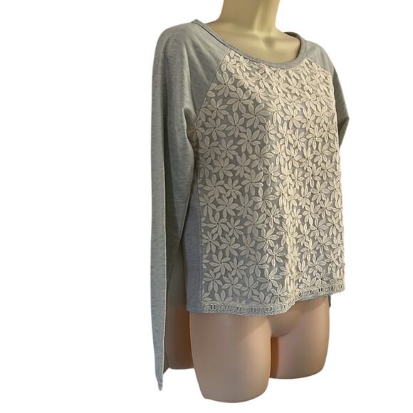 dELiA*s Gray & Ivory Knit Top with Daisy Lace Overlay Juniors Size Medium - Picture 2 of 8